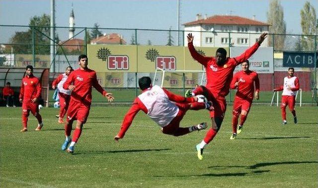 Eskişehirspor, Çaykur Rizespor Maçı Hazırlıklarına Başladı