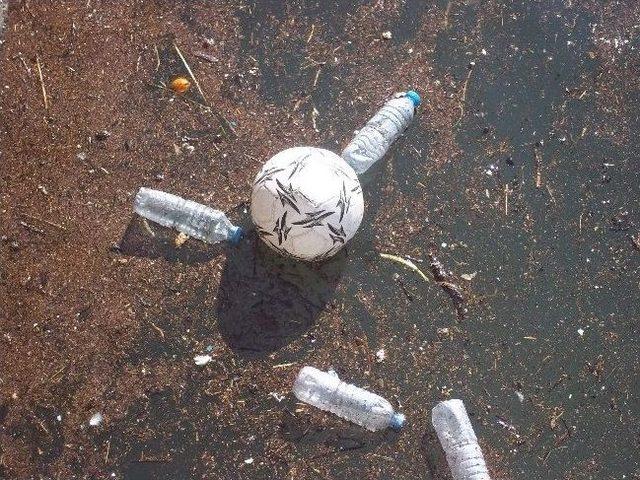 Sandalla Çöp Temizliği 1