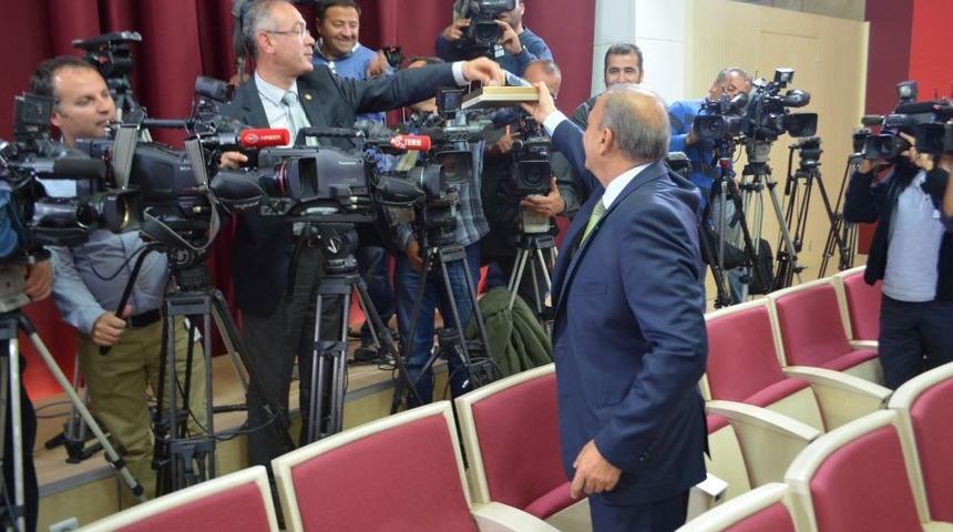 MHP&rsquo;li Vural: T&uuml;rkiye Artık Bunları Aşabilecek Noktaya Gelmelidir