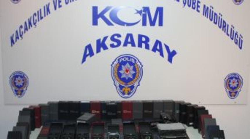 Yolcu Otob&uuml;s&uuml;nde G&uuml;mr&uuml;k Ka&ccedil;ağı Cep Telefonu Yakalandı