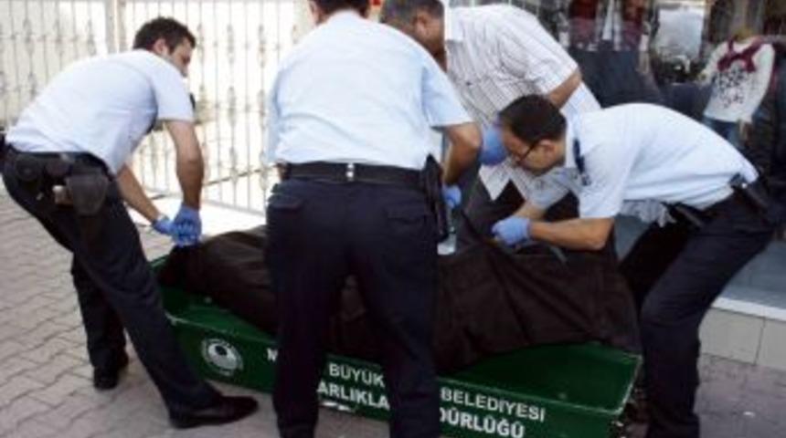 Hırsızlık I&ccedil;in Girdiği Mağazada 3 G&uuml;n Sonra &Ouml;l&uuml; Bulundu