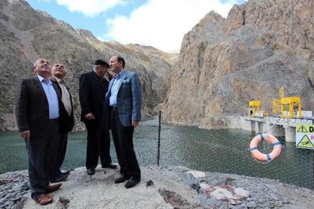 Başkan K&uuml;&ccedil;&uuml;kler İl&ccedil;eleri Geziyor