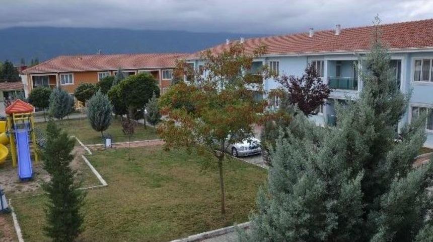 Simav Eynal Kaplıcaları Bayramda Turist Akınına Uğradı