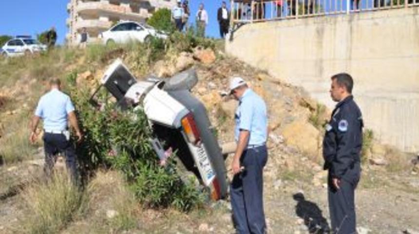 K&ouml;pr&uuml;den U&ccedil;an S&uuml;r&uuml;c&uuml; Hayatını Kaybetti