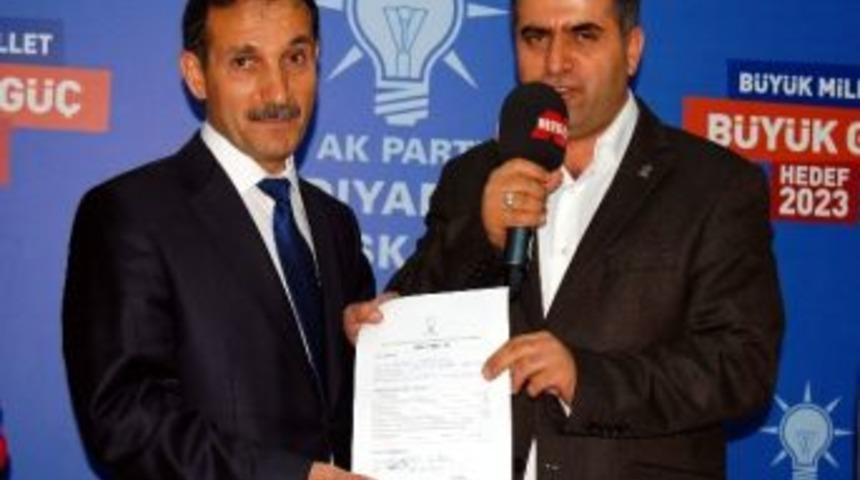 M&uuml;siad Eski Başkanı Dağtekin, Aday Adaylığı M&uuml;racaatında Bulundu