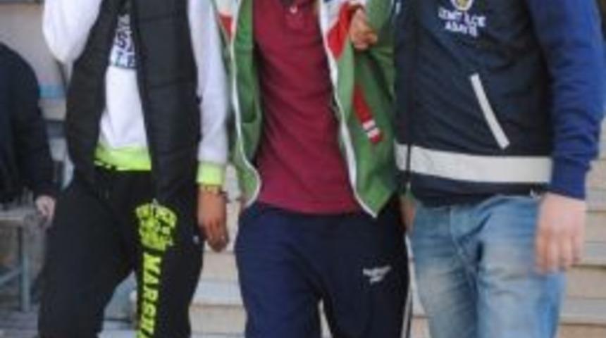 Ak&uuml; Hırsızları Polise Yakalandı