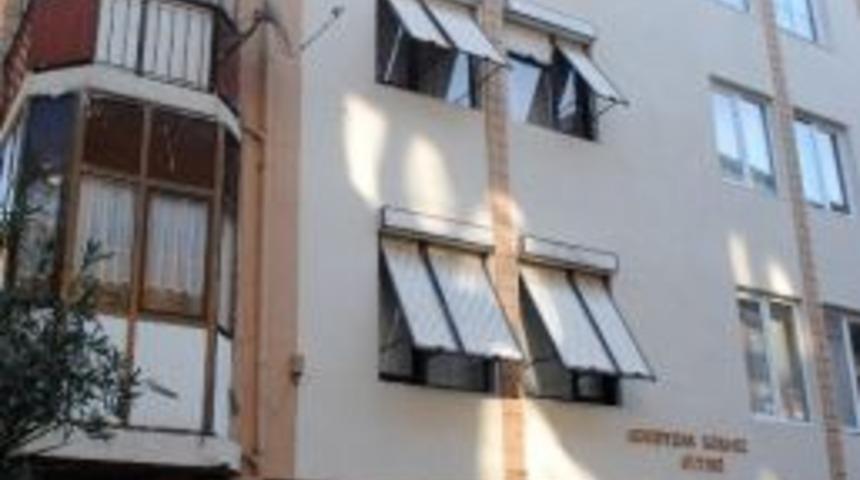 2 Aylık Bebeği Evde Tek Başına Bırakarak Tatile Gitti