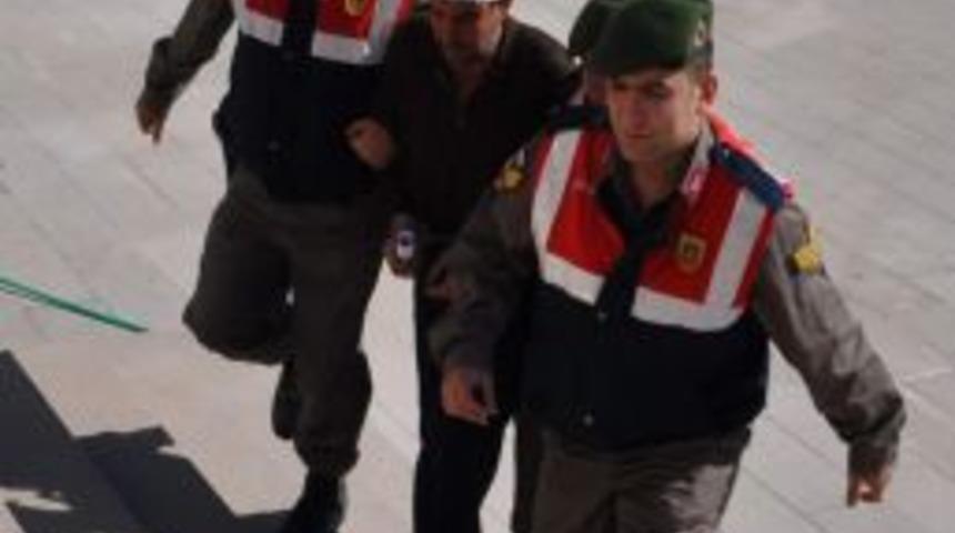 Kardeşler Arasında &Ccedil;ıkan Kavgada: 2 Kişi &Ouml;ld&uuml;,2 Kişi Yaralandı