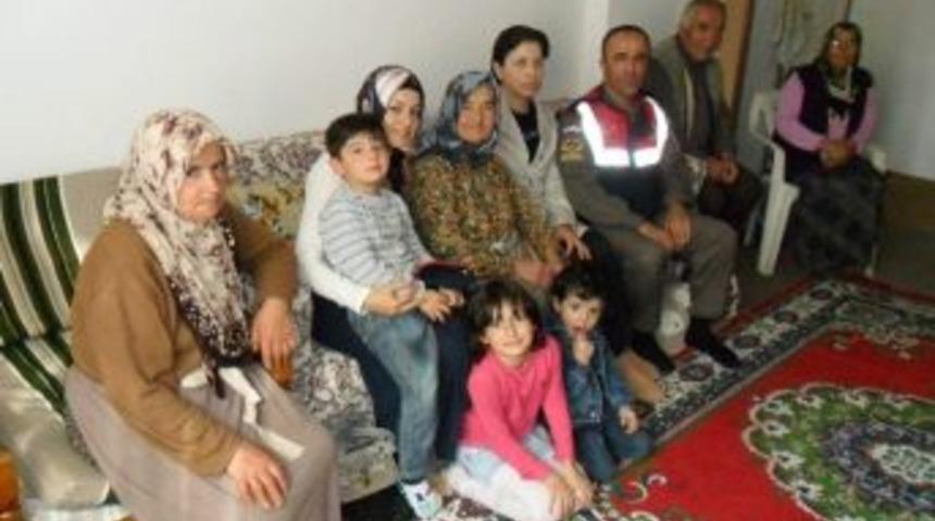 Jandarma&rsquo;dan Şehit Ailelerine Ziyaret