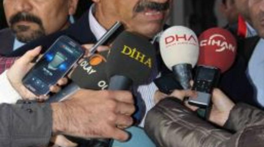 Mehmet &Ouml;calan: Asker Ve Gerilla &Ouml;lmediği I&ccedil;in Bir Senelik S&uuml;re&ccedil;ten Memnun