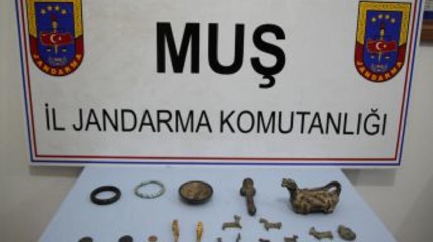Muş'ta 17 Tarihi Eser Ele Ge&ccedil;irildi