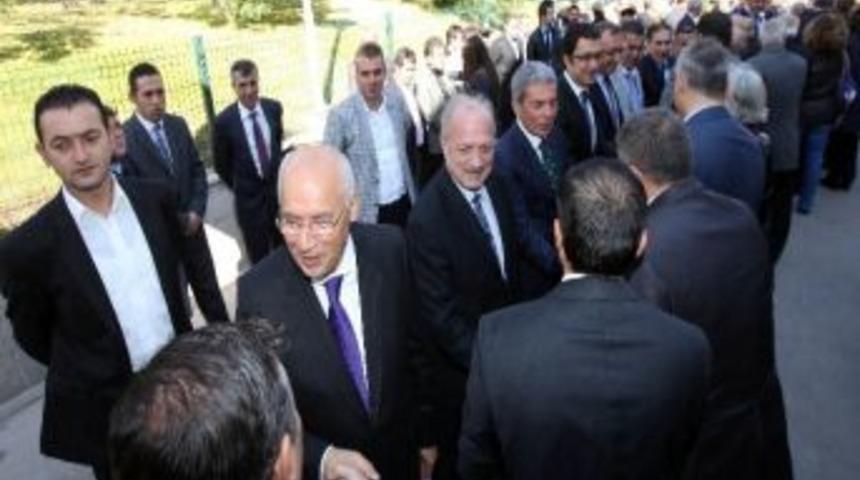 Yaşar &Ccedil;alışanlarıyla Bayramlaştı