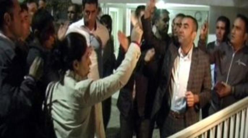 Dedaş'ın İşten &Ccedil;ıkardığı G&uuml;venlik G&ouml;revlileri Eylem Yaptı