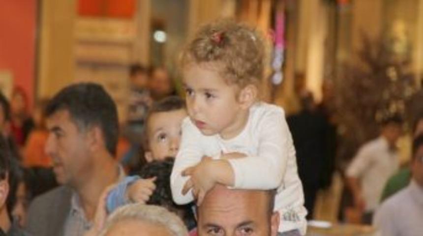 Piazza&rsquo;da Baloncuk Şov