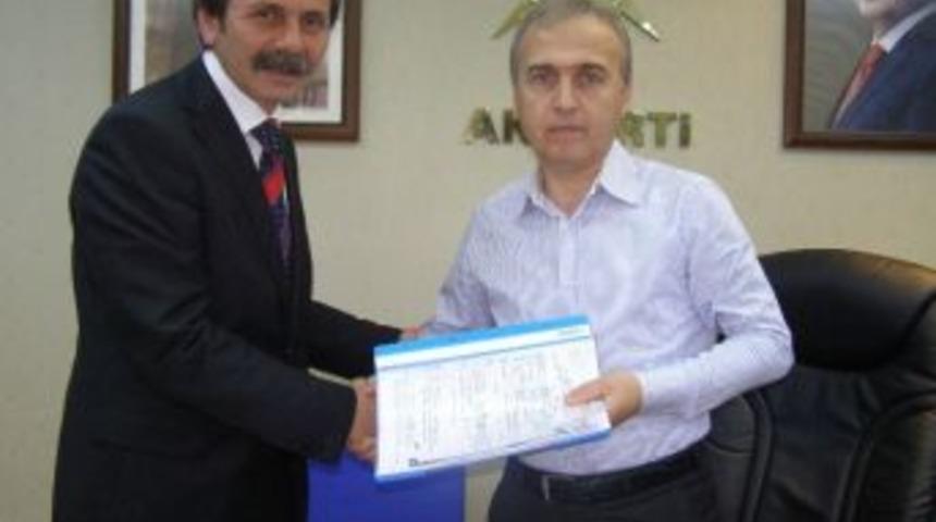 Uyar, Ak Parti'den Başvurusunu Yaptı