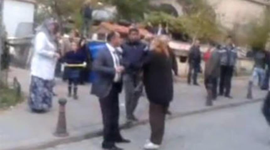 K&uuml;tahya'da kadınlar sokak ortasındaki yumruklaştı