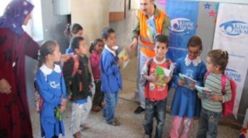 Hancığaz İlkokulu&rsquo;nda Kırtasiye Dağıtımı Yapıldı