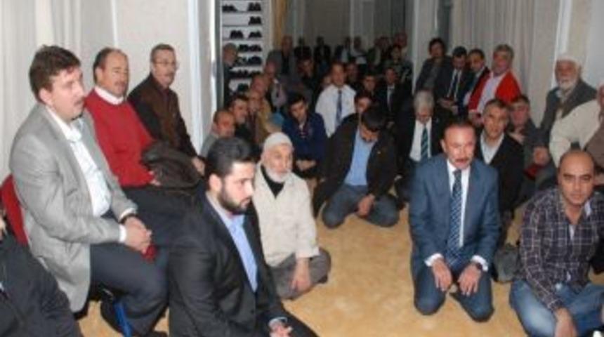 Başkan Doğan Cami Cemaatiyle Buluştu