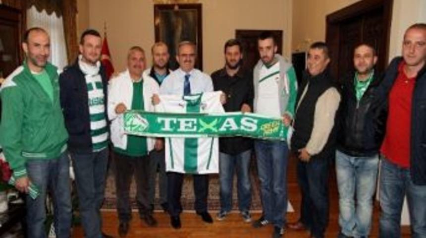 Vali Karaloğlu, Teksaslı Taraftarlarla Trib&uuml;nde Ma&ccedil; İzleyecek