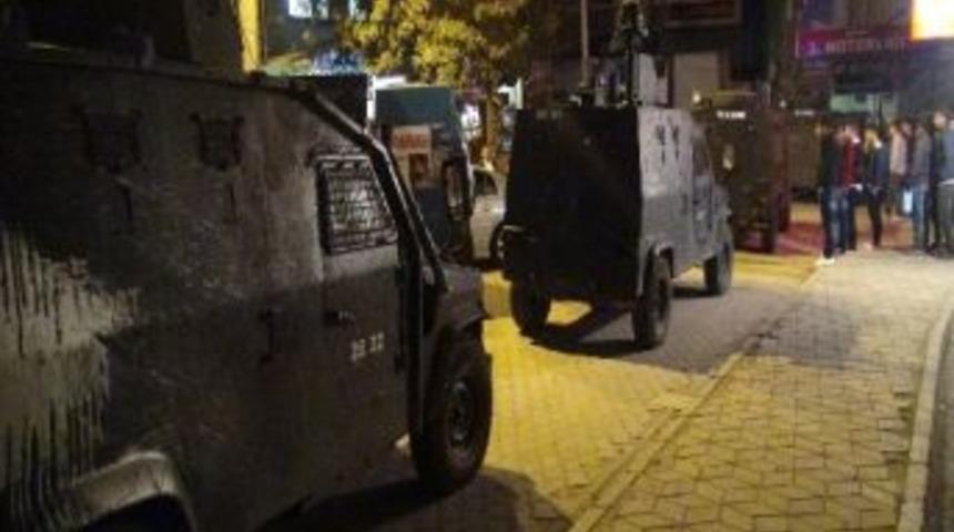 Şırnak'ta Ara&ccedil; Yakma Operasyonu: 14 G&ouml;zaltı