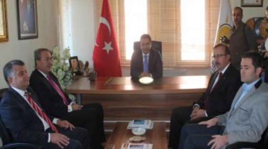 &Uuml;nver, &ldquo;halk Istedi, Aday Oldum&rdquo;