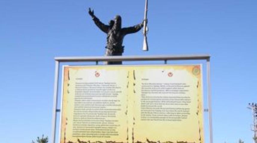 Tabyalara İngilizce Tabela Asıldı