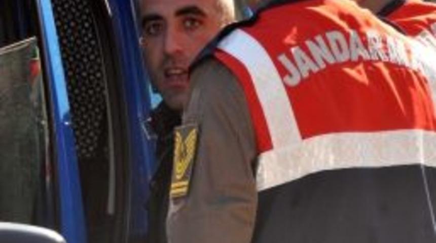 Kalaşnikoflu Zehir Taciri