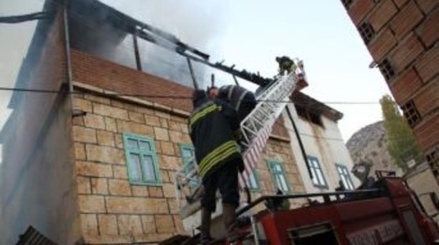 Masat K&ouml;y&uuml;nde Meydana Gelen Yangın S&ouml;nd&uuml;r&uuml;ld&uuml;