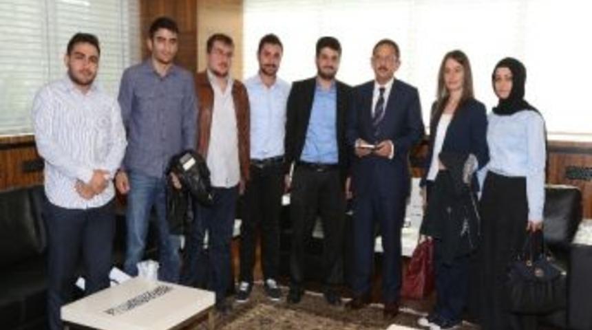 B&uuml;y&uuml;kşehir Belediye Başkanı Mehmet &Ouml;zhaseki: