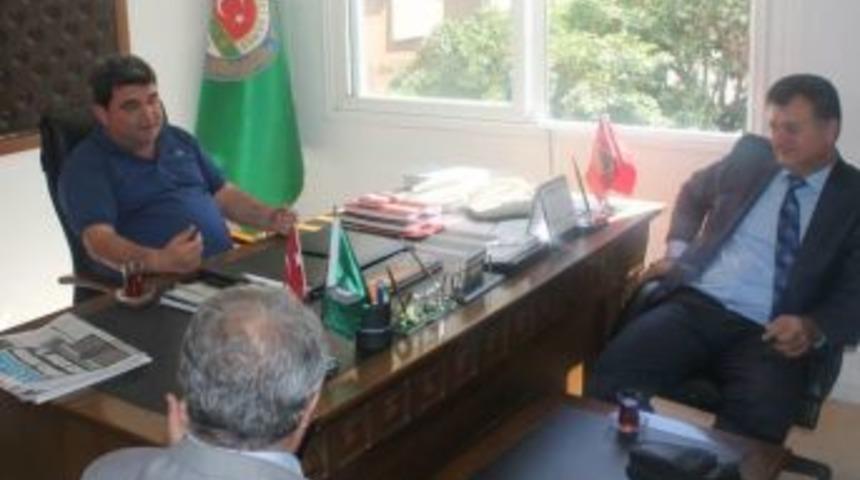 &Ccedil;ift&ccedil;i bor&ccedil; ve dert i&ccedil;inde