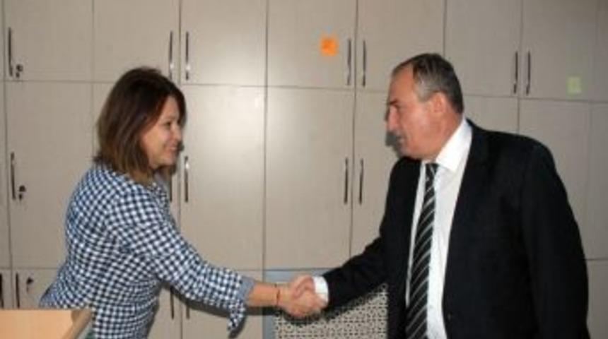 Bolu Belediyesinde Başkan Personeliyle Bayramlaştı