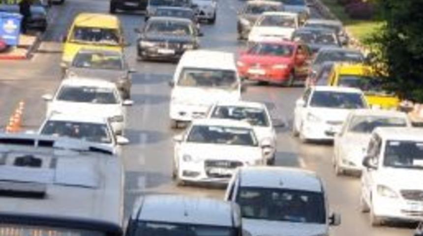 Dokuz G&uuml;nde 312 Trafik Kazası