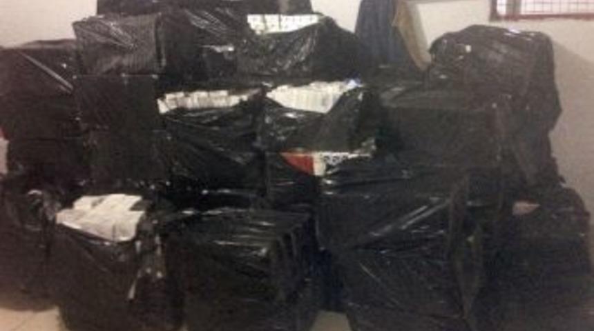 G&uuml;mr&uuml;k Ka&ccedil;ak&ccedil;ısı 24 Kişi Yakalandı