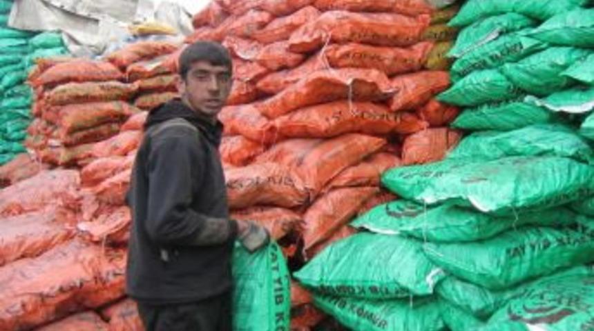 Mahrukat&ccedil;ılar K&ouml;m&uuml;r Yardımlarının Nakdi Yapılmasını Istiyor