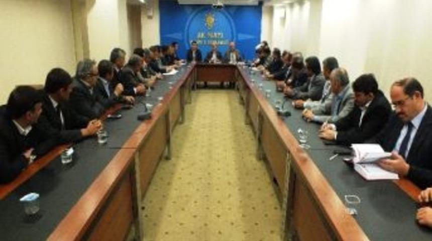 Konya&rsquo;da Ak Parti İl&ccedil;e Başkanları Toplandı