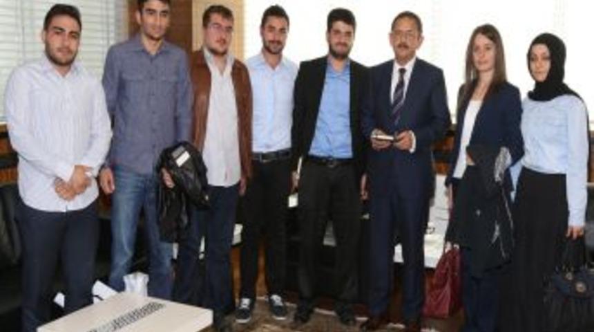 Başkan &Ouml;zhaseki: Gen&ccedil;liğin Ideali Olmalı