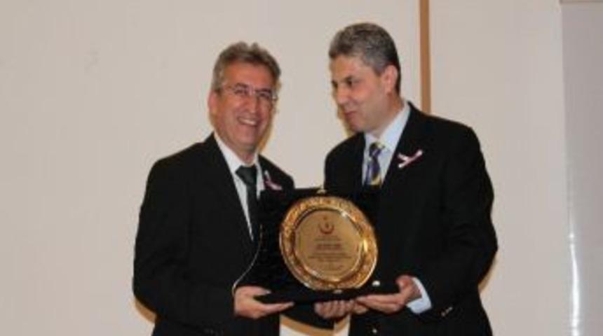 M&uuml;siad Konya Şubesi'ne &Ouml;d&uuml;l