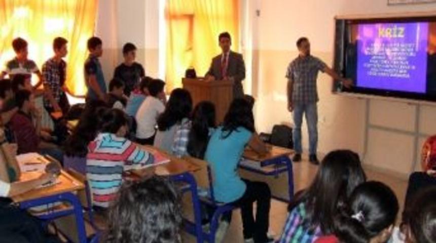 Jandarma&rsquo;dan &lsquo;uyuşturucu Ve Zararları&rsquo; Konulu Seminer