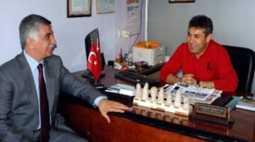 Başkan B&uuml;y&uuml;kaslan&rsquo;dan Başkan Muhtar Taş&rsquo;a Ziyaret