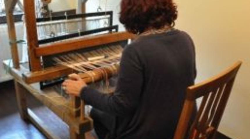 Ahşap El Dokuma Tezgahları Sergeniyor