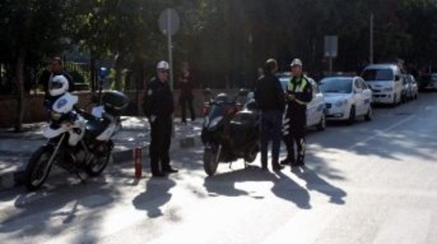 Manisa&rsquo;da Yapılan Denetimlerde 100 S&uuml;r&uuml;c&uuml;den 70&rsquo;i Kasksız &Ccedil;ıktı