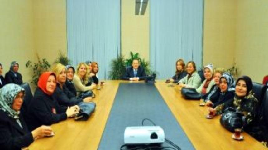 Ak Parti Balıkesir İl Kadın Kolları Başkent'de