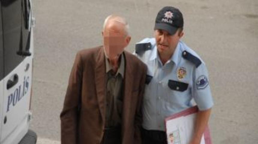 Taciz Su&ccedil;undan Tutuklanan 72'lik Dede Tahliye Oldu