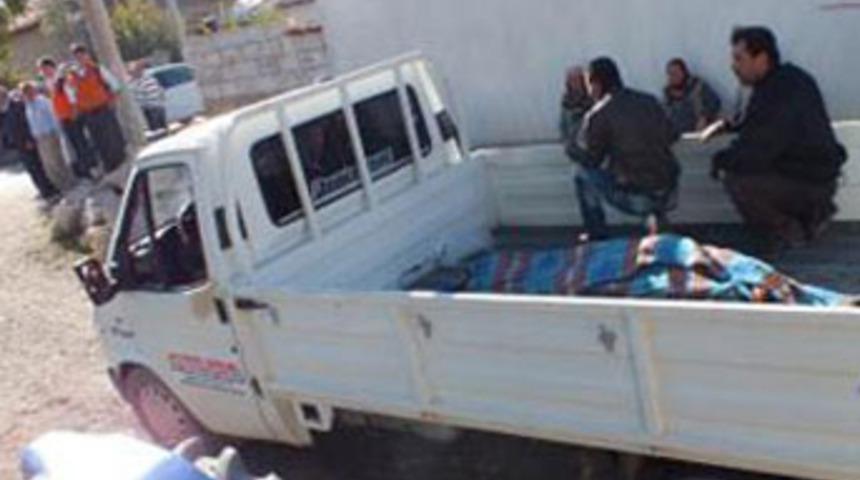 Sarktığı kuyuda sıkışıp &ouml;ld&uuml;