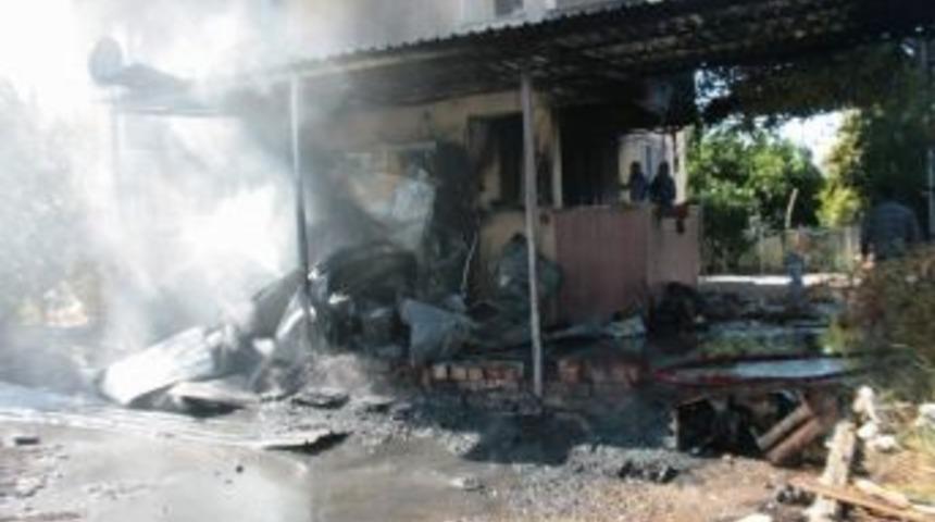 Soğuk Hava Deposu Alev Alev Yandı