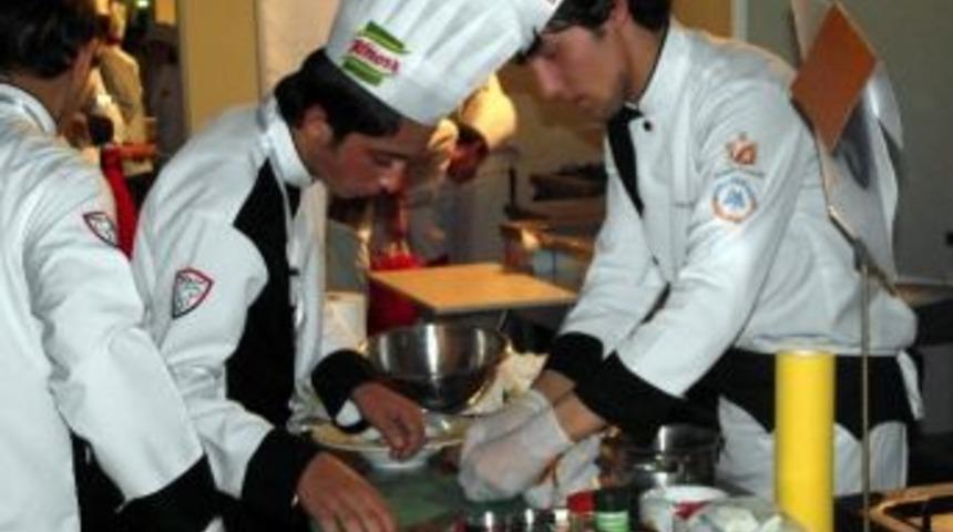 T&uuml;rkiye&rsquo;nin &Uuml;niversiteli Aş&ccedil;ıları Ad&uuml;&rsquo;de Buluşacak