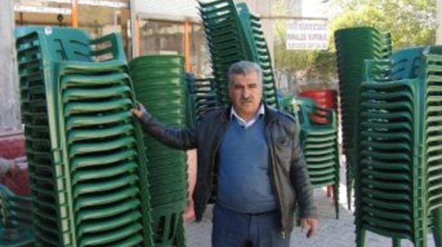 Mahalle Muhtarından &Ouml;rnek Davranış