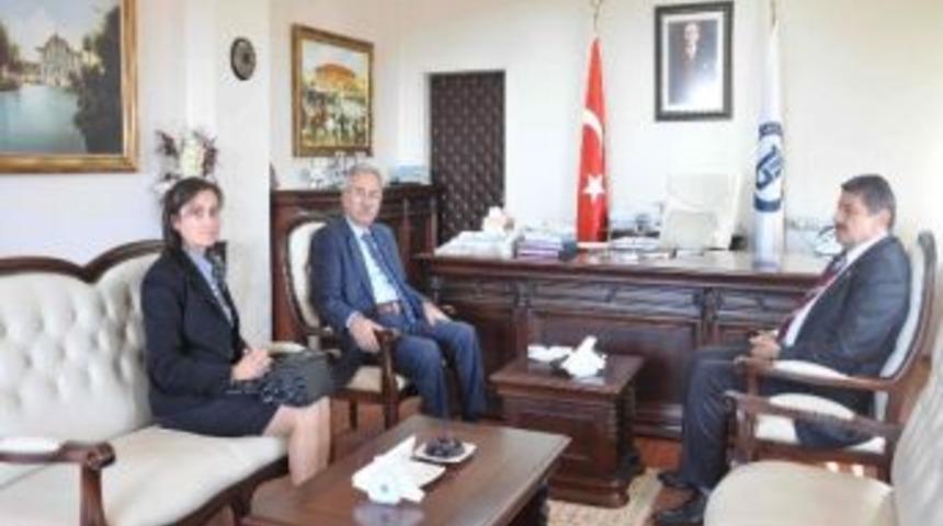 Başkan Akın'dan Rekt&ouml;r Kaplan'a Ziyaret