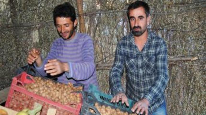 Yol Tezgahları K&ouml;yl&uuml;n&uuml;n Ge&ccedil;im Kaynağı Oldu