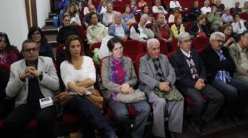 12 Eyl&uuml;l'&uuml;n Yasaklı Yazarı G&ouml;n&uuml;lleri Şenlendirdi